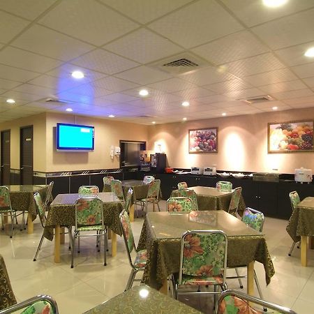 Tong Bing Express Hotel Хсинчу Сити Екстериор снимка
